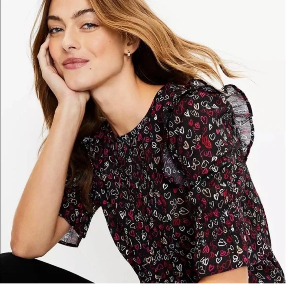 NWT- LOFT Shimmer Heart Pattern Puff Sleeve Blouse Size Small Womens